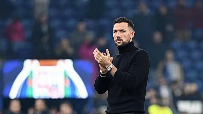 Farioli afirma que gostaria que os meus jogadores desligassem o telemóvel