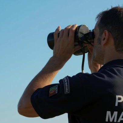 Pessoa desaparecida após queda de viatura em praia fluvial de Mesão Frio