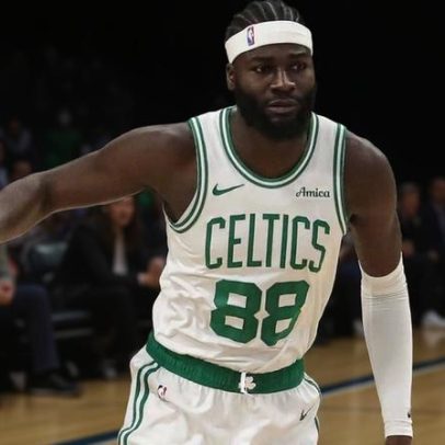 Neemias faz duplo-duplo na vitória dos Celtics