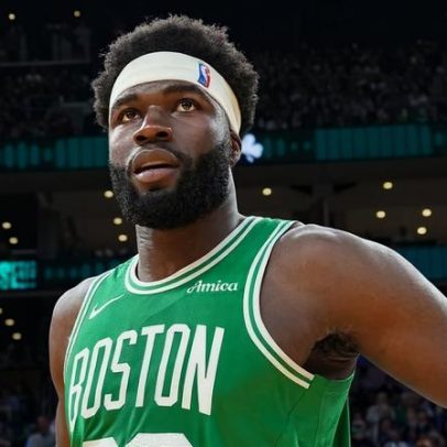 Neemias faz 10, Pistons vencem Celtics num final emocionante