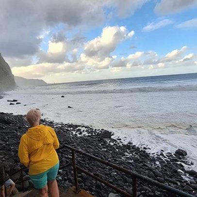 Capitania prolonga avisos para mar e vento