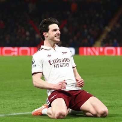 Arsenal vence com reviravolta e reforça liderança