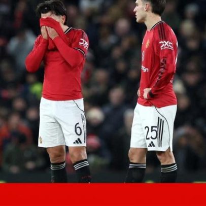 Manchester United muda treinador, desempenho permanece igual