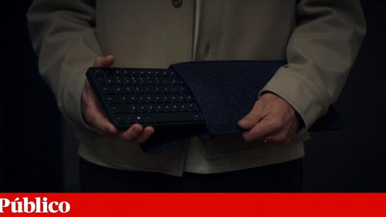 O HP EliteBoard G1a aparenta ser um teclado comum, mas, na verdade, esconde um PC