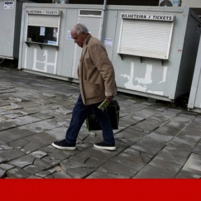 Chão partido no terminal do Campo Grande persiste à espera de arranjo há anos