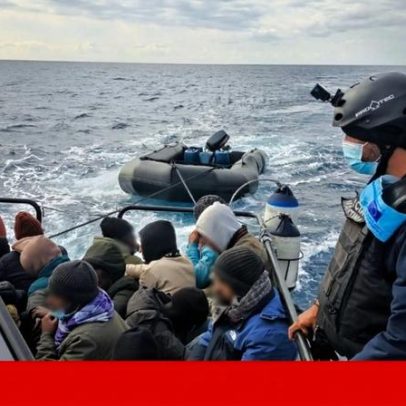 Polícia Marítima resgata 32 pessoas na Grécia
