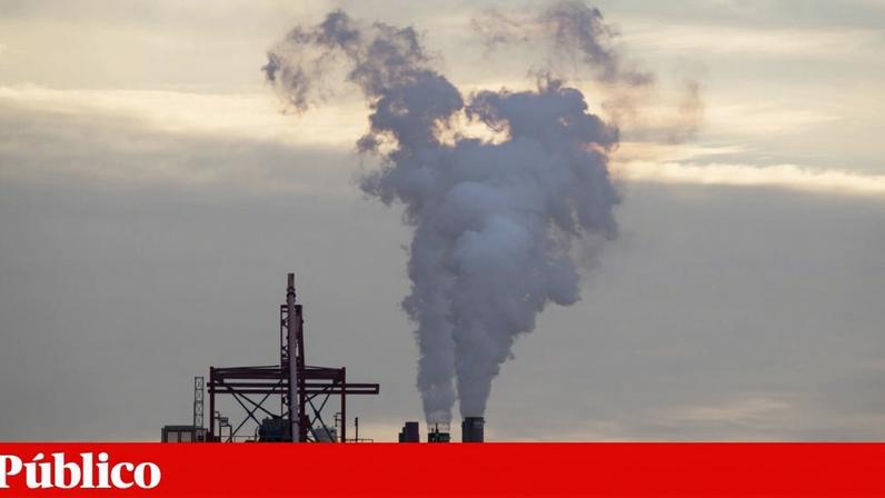 Há uma forte ligação entre a riqueza e a emissão de dióxido de carbono