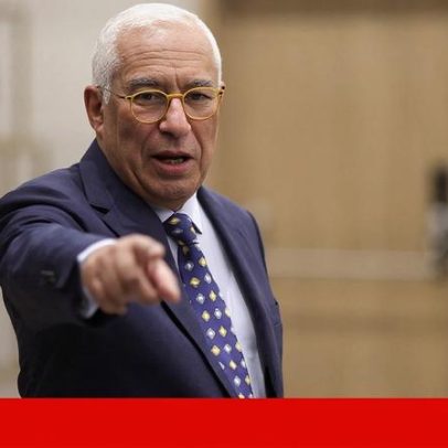 António Costa vota em Seguro e afirma que repetirá o voto na segunda volta
