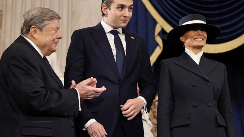 Filho de Trump liga à polícia britânica após ver amiga espancada em videochamada