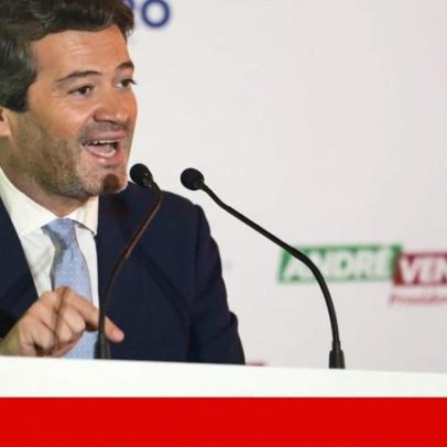 Ventura acusa Marques Mendes de aliar-se a interesses; critica CDS e IL