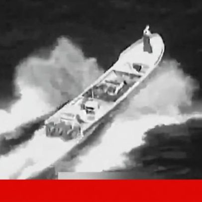 EUA confirmam dois mortos e um sobrevivente em ataque a embarcação no Pacífico
