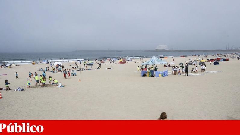 A praia tem tido muitos problemas com poluição
