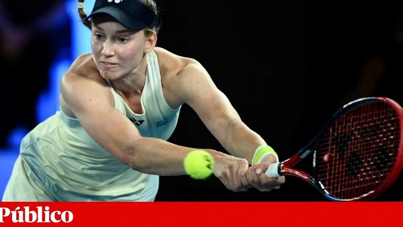 Elena Rybakina em acção no Open da Austrália
