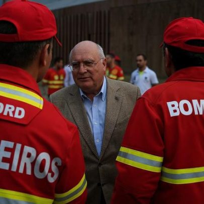 Bombeiros combatem incêndio em casa em Penafiel
