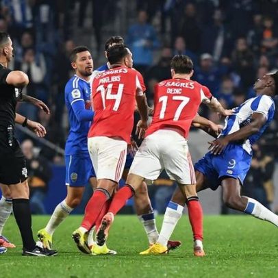 Caldo entornado no clássico e sequência de cartões amarelos