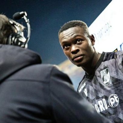 Ndoye ainda procura estreia de peso no V. Guimarães