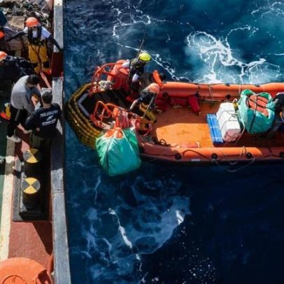 Mulher e criança morrem após naufrágio no mar Egeu