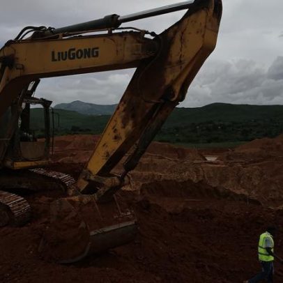 Desabamento de mina deixa um morto e dois feridos graves