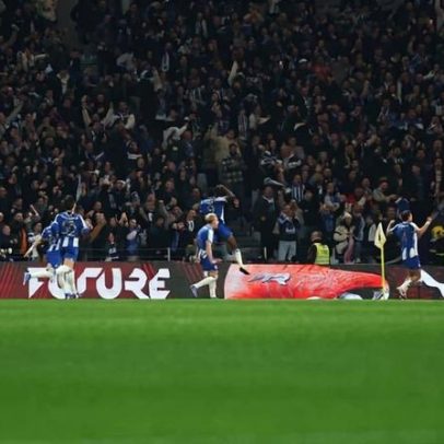 Bednarek adianta o FC Porto no clássico (vídeo)