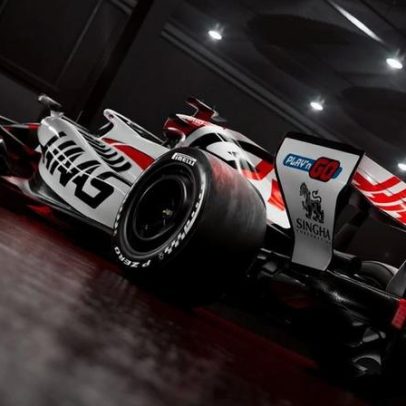 Haas apresenta novo carro após esforço monumental