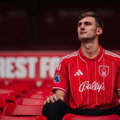 Alvo do Benfica assina por clube da Premier League