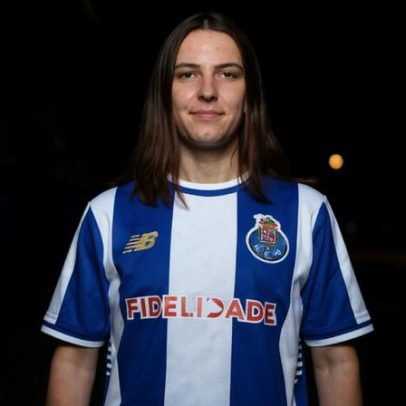 Jogadora internacional eslovaca reforça o ataque do FC Porto
