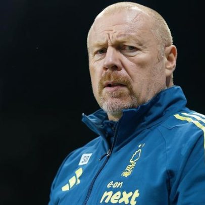 Sean Dyche diz que a equipa deveria ter feito muito mais
