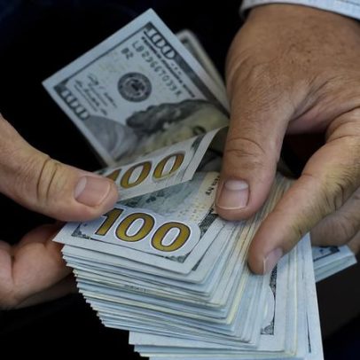 Os 12 maiores milionários são mais ricos que metade da população mundial