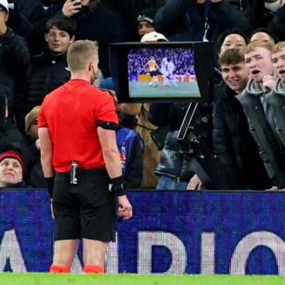 Lei Wenger do fora de jogo rejeitada, mas o VAR pode rever cantos