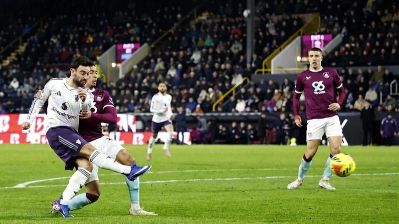 Bruno Fernandes voltou a jogar após três jogos fora por lesão, assistiu o primeiro golo de Sesko e ainda atirou ao poste