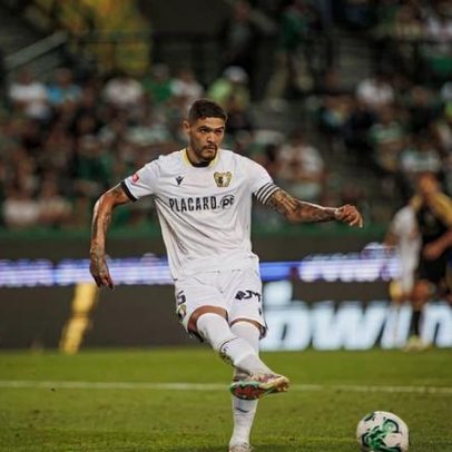 Famalicão volta a ceder Riccieli a novo empréstimo