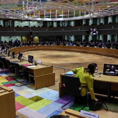 Embaixadores da UE reúnem-se de emergência para tratar crise