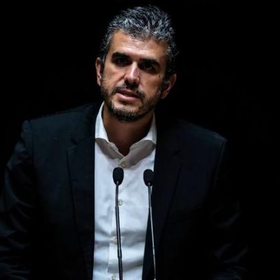 Carlos Guimarães Pinto suspende mandato de deputado