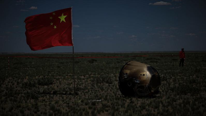 A equipa concluiu que um grande impacto primordial, ocorrido há mais de 4.200 milhões de anos, provocou a perda de elementos moderadamente voláteis no manto lunar