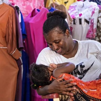 Cabo Verde lança vacina contra diarreia, pneumonia e meningite
