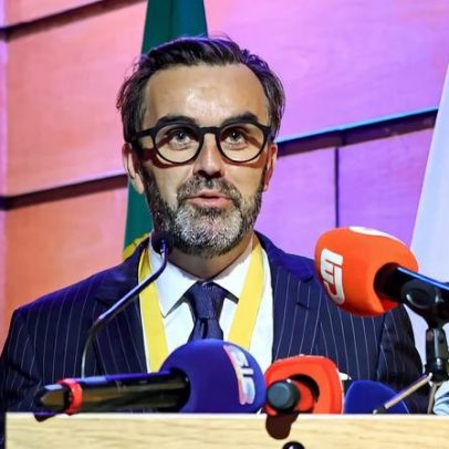 Bastonário vê devolução de diplomas como oportunidade no SNS