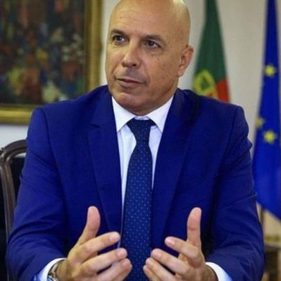 Cafôfo critica mudança de embaixador