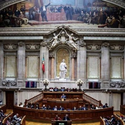 Governo planeia apresentar proposta sobre desgaste rápido