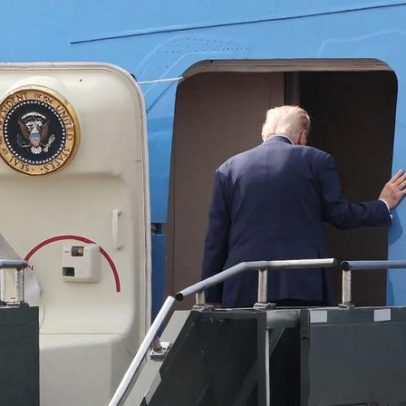 Trump retoma viagem após falha elétrica no avião em Davos