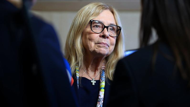 A Ministra da Saúde, Ana Paula Martins, durante a visita às instalações da empresa Sword Health, no Porto, 03 de Novembro de 2025. ESTELA SILVA/LUSA