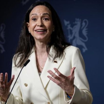 EUA afastam Corina e transferem poder a figura chavista