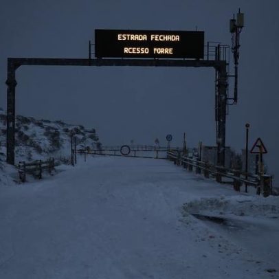 Neve na Serra da Estrela provoca encerramento de estradas