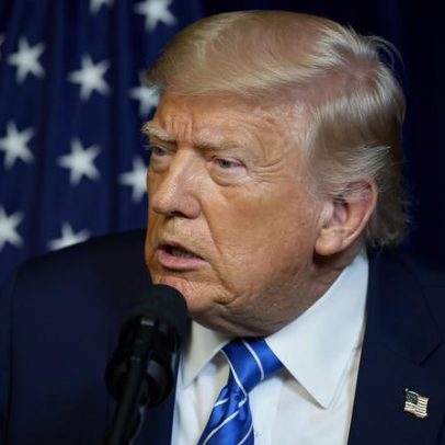 Trump não afasta ataque à Groenlândia e envia recado à Europa