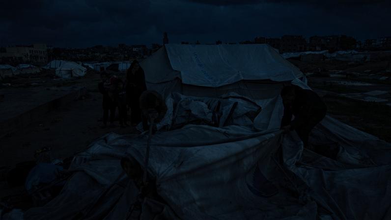 Chuvas intensas devastam campos de deslocados em Gaza