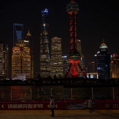 China regista excedente recorde de 1 bilhão de euros em 2025