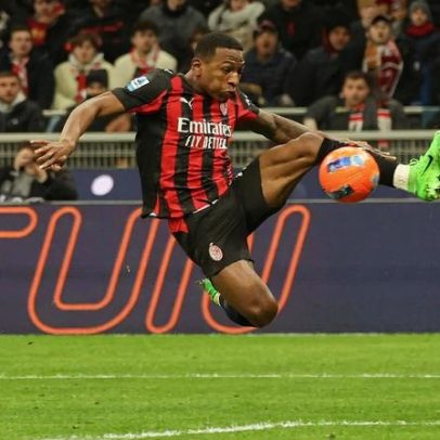 AC Milan vence Lecce e sobe ao segundo lugar