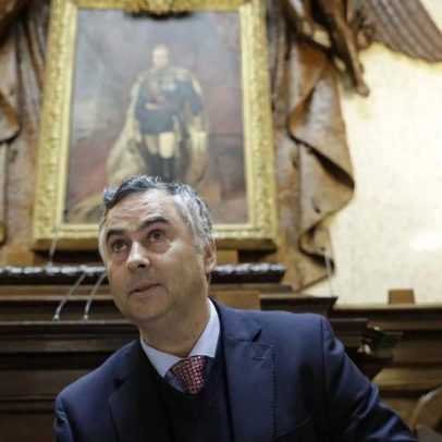 Ministro justifica sumários com contagem de alunos sem aulas