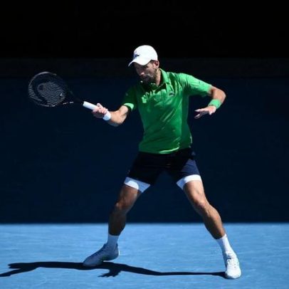 Djokovic avança à terceira ronda do Open da Austrália