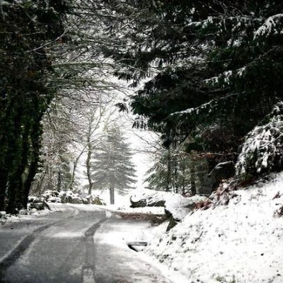 Neve atrai muitos turistas portugueses e espanhóis