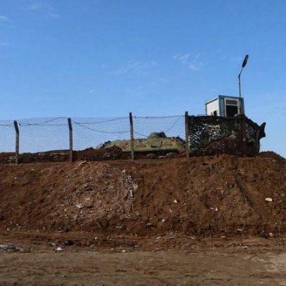 Forças russas iniciam retirada de bases no nordeste da Síria